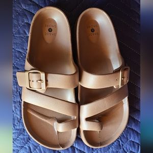 Shade & shore sandals